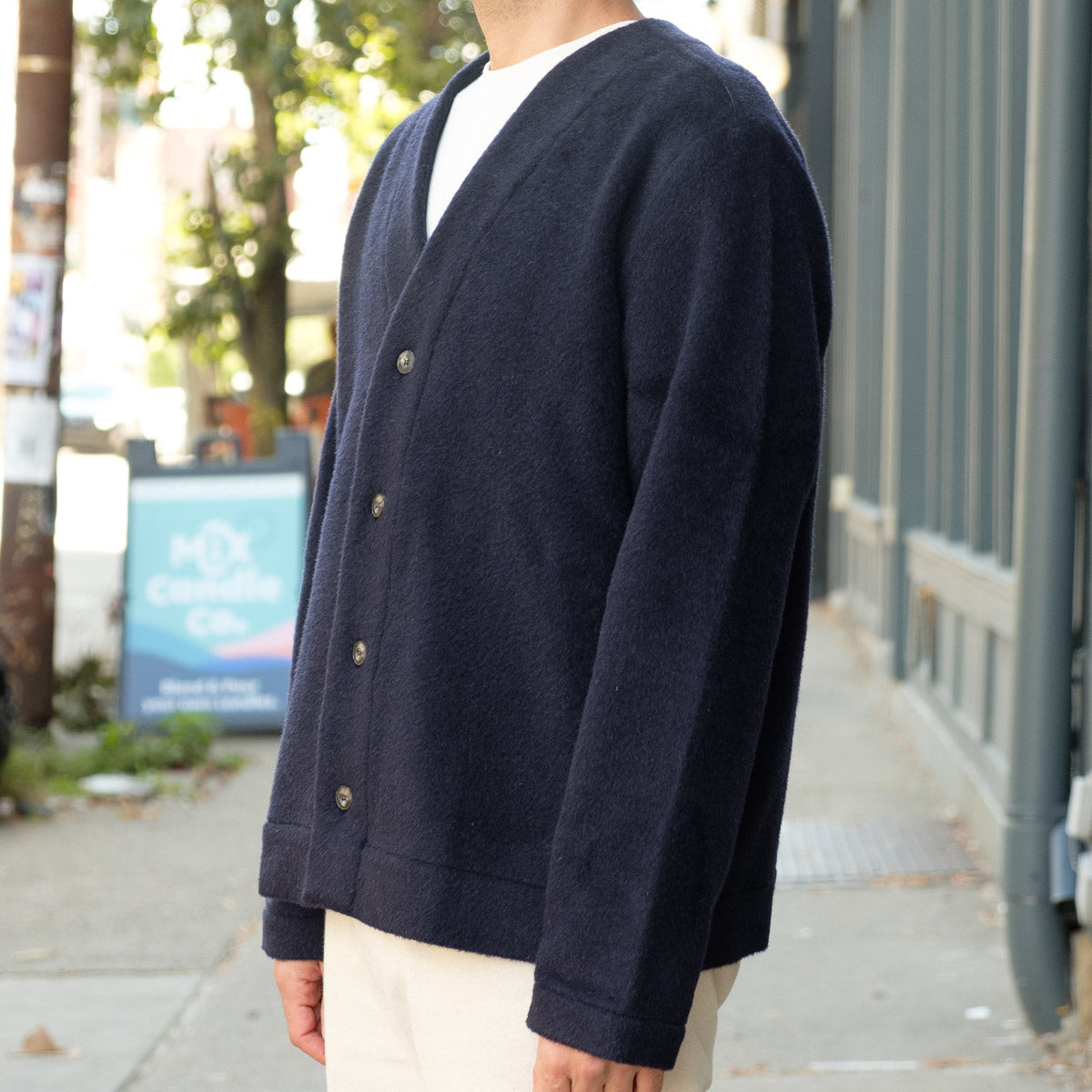 Kura Cardigan in Cloudy Navy – Vestis